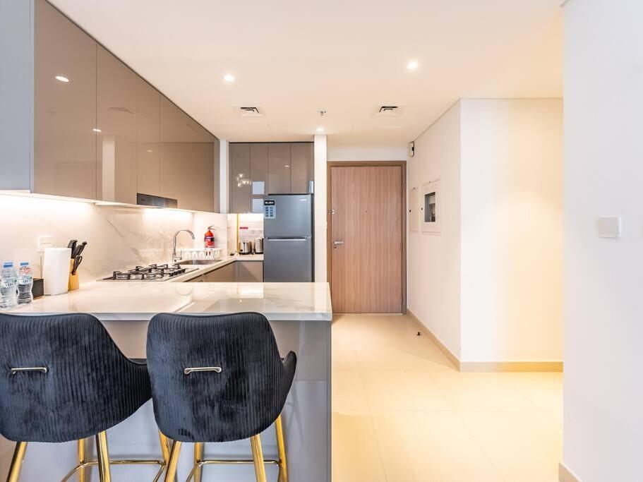 Luxury Meydan Escape With Views Apartment *