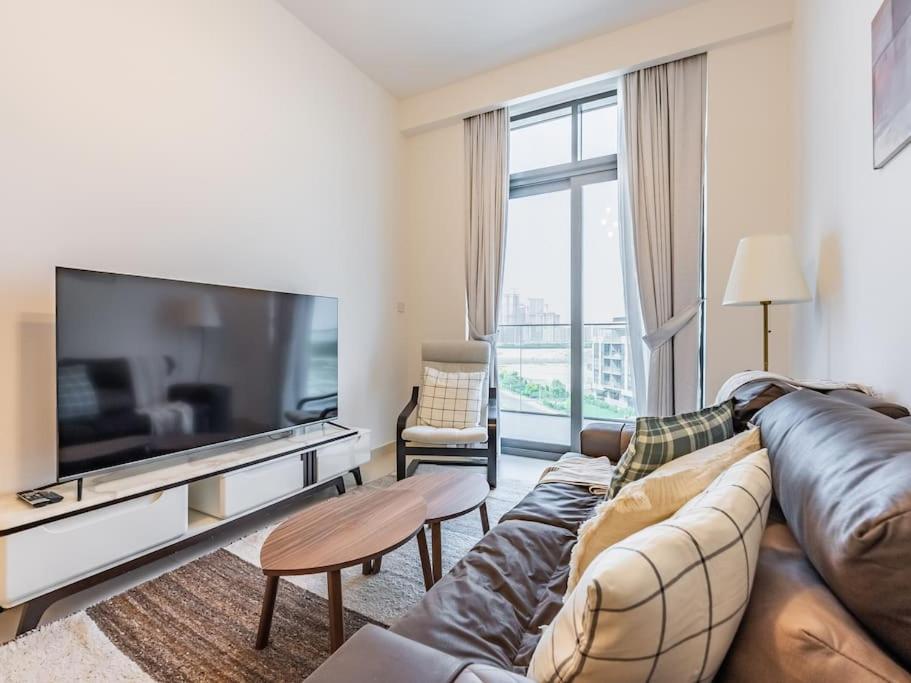 Luxury Meydan Escape With Views Apartment Dubai
