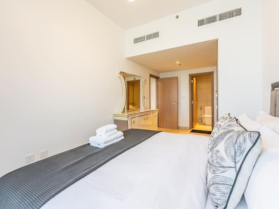 Luxury Meydan Escape With Views