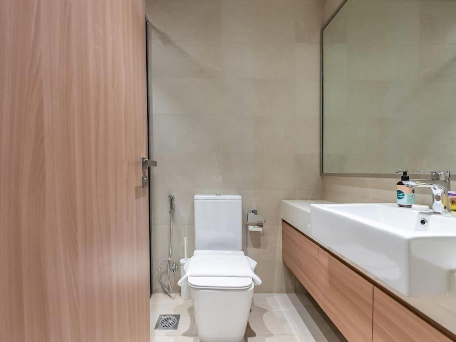 Luxury Meydan Escape With Views Dubai