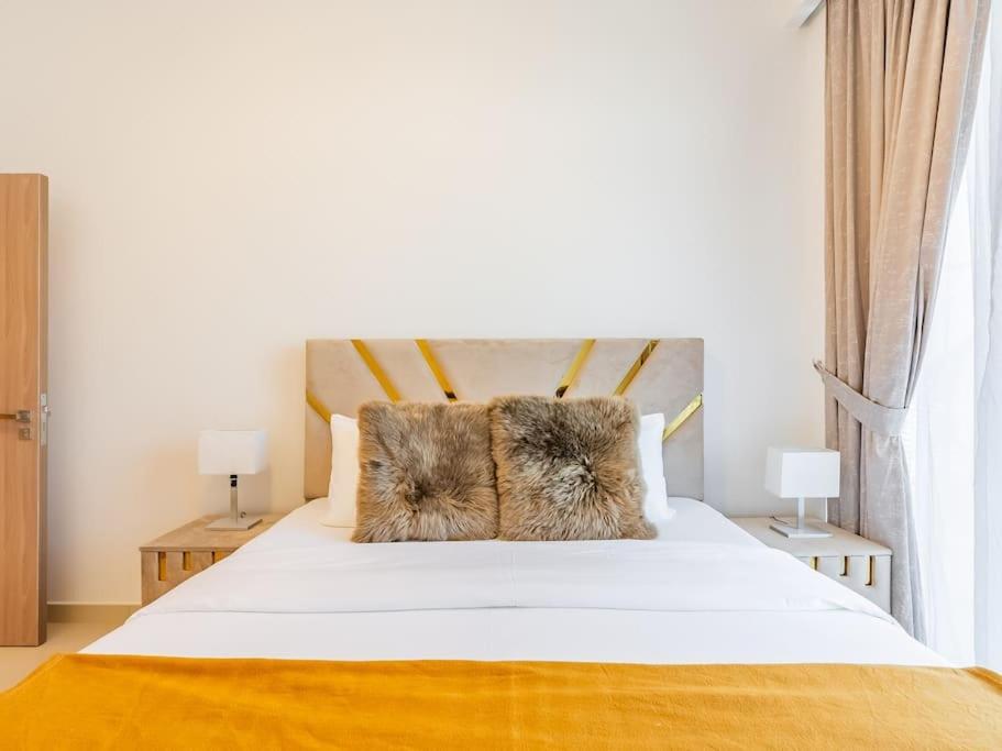 Luxury Meydan Escape With Views Apartment Dubai