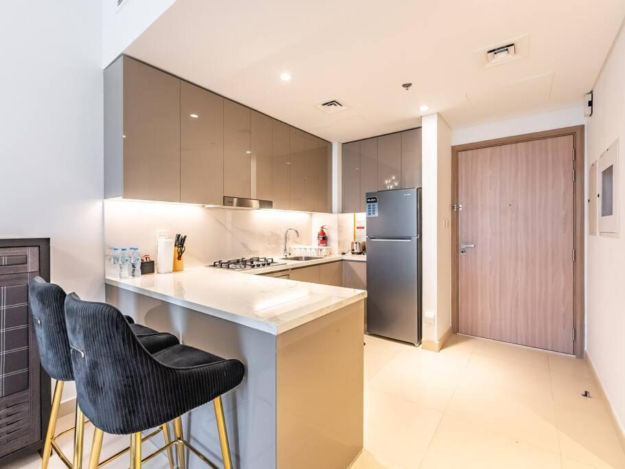 Apartment Luxury Meydan Escape With Views Dubai