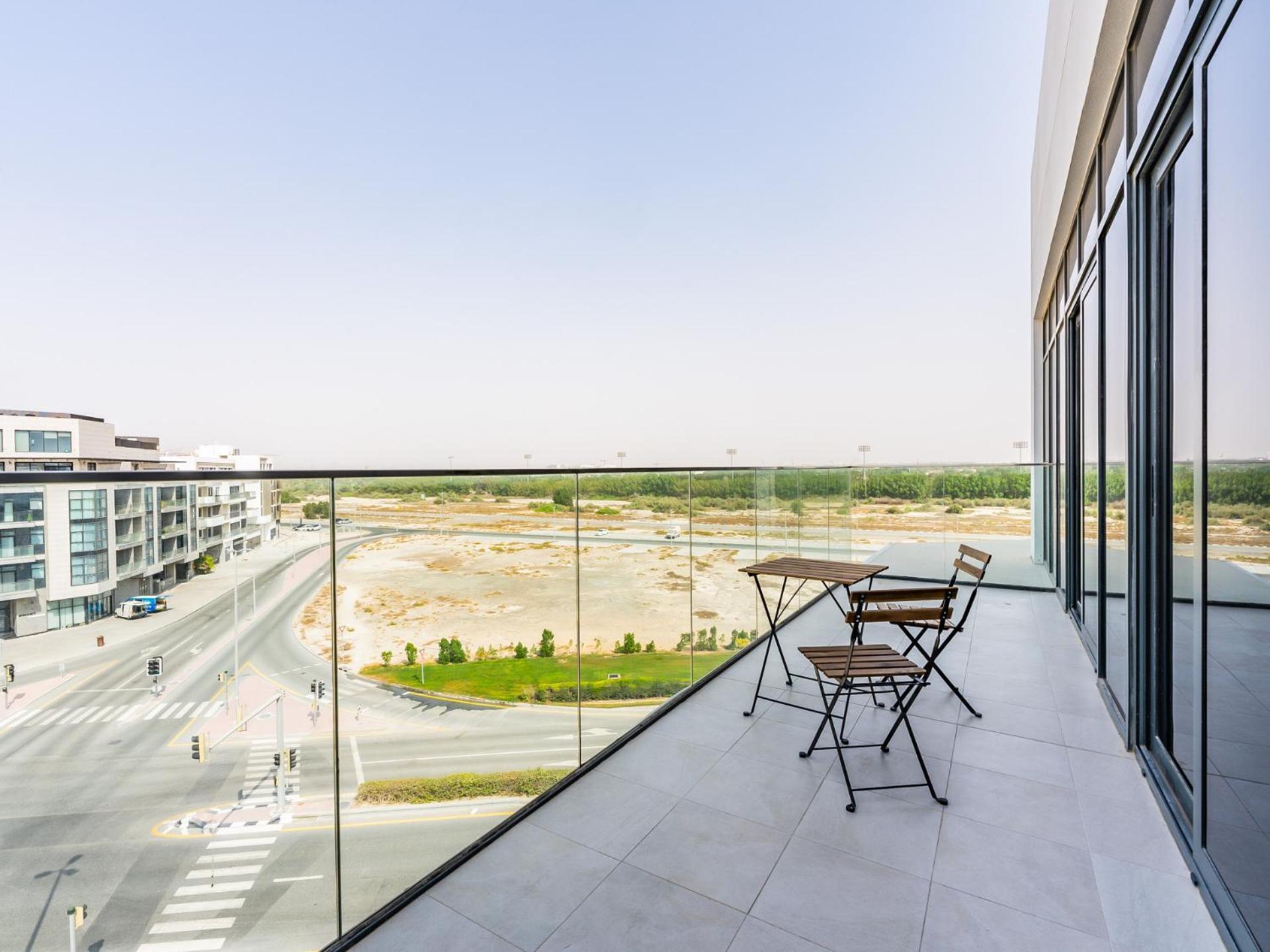 Apartment Luxury Meydan Escape With Views Dubai
